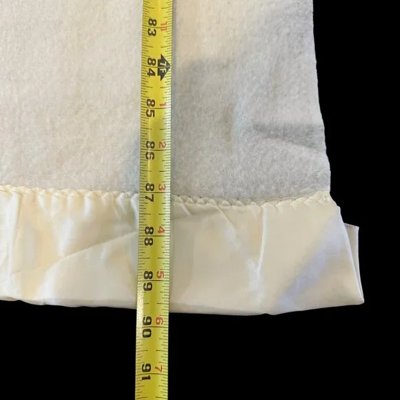 Vintage Floral Blanket Pink Rose Flowers Satin Style Trim Mid Century Bedding - Picture 5 of 6